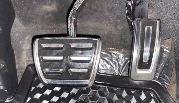 2022 Skoda KUSHAQ AMBITION 1.0L TSI AT, Petrol, Automatic, 24,579 km, Pedals