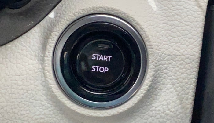 2024 Mahindra XUV 3XO AX5 1.2 L TCMPFI AT, Petrol, Automatic, 5,305 km, Keyless Start/ Stop Button