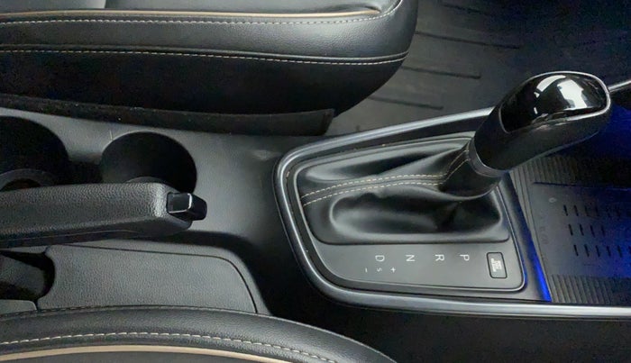 2020 Hyundai NEW I20 ASTA(O) 1.0TURBO DCT DUAL TONE, Petrol, Automatic, 33,748 km, Gear Lever