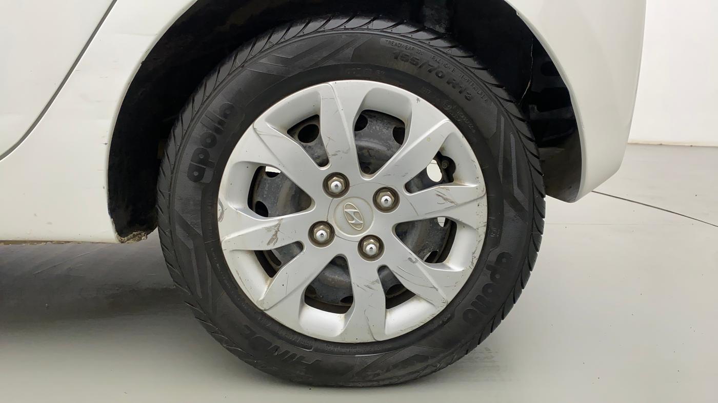 2017 Hyundai Eon MAGNA PLUS, Petrol, Manual, 25,763 km, Left Rear Wheel
