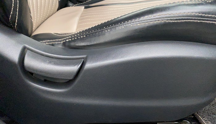 2017 Hyundai Creta 1.6 E + VTVT, Petrol, Manual, 43,547 km, Driver Side Adjustment Panel