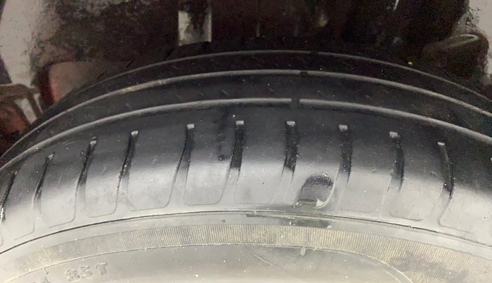 2018 Maruti Swift VXI AMT, Petrol, Automatic, 51,441 km, Left Rear Tyre Tread