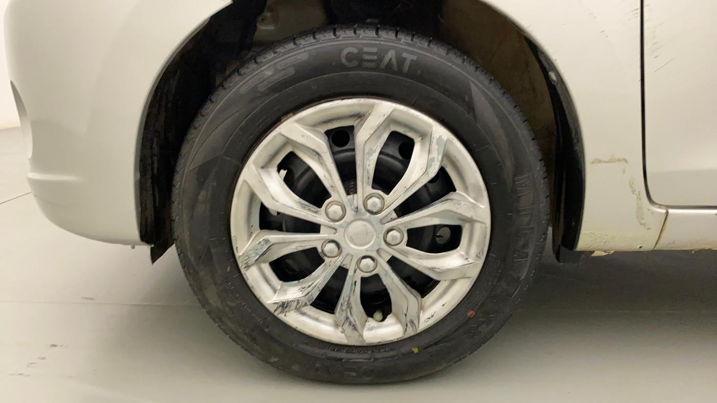2015 Maruti Celerio VXI CNG, CNG, Manual, 56,930 km, Left Front Wheel