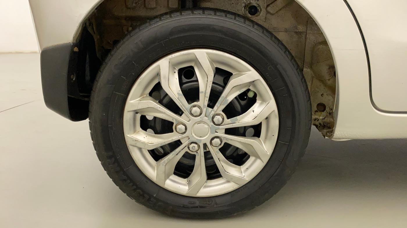 2015 Maruti Celerio VXI CNG, CNG, Manual, 56,930 km, Right Rear Wheel