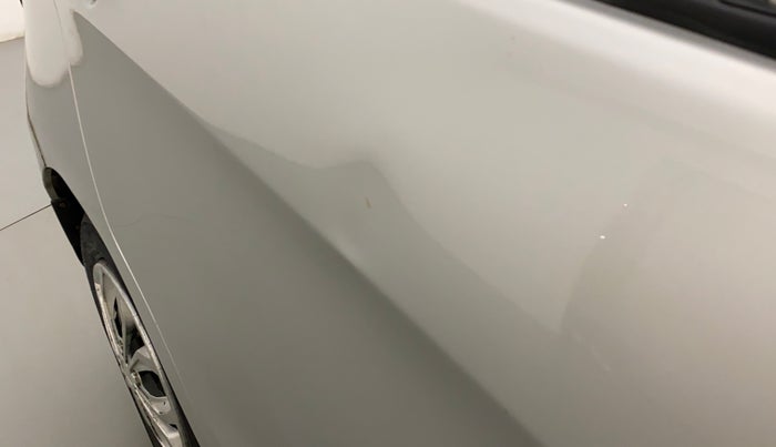2015 Maruti Celerio VXI CNG, CNG, Manual, 56,930 km, Right rear door - Slightly dented