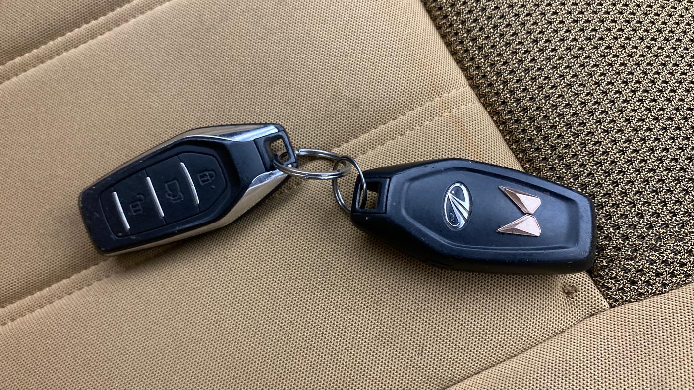 2019 Mahindra XUV500 W7, Diesel, Manual, 98,564 km, Key Close Up