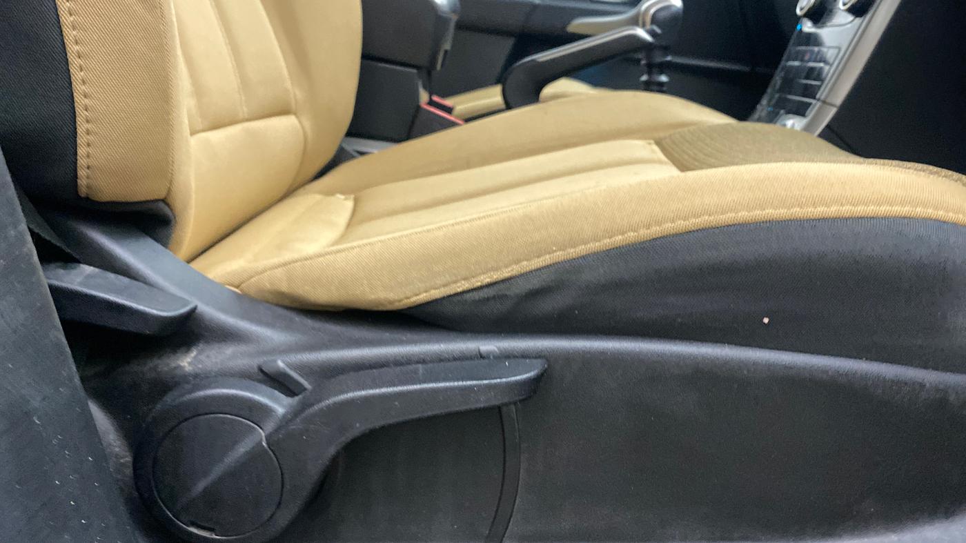 2019 Mahindra XUV500 W7, Diesel, Manual, 98,564 km, Driver Side Adjustment Panel