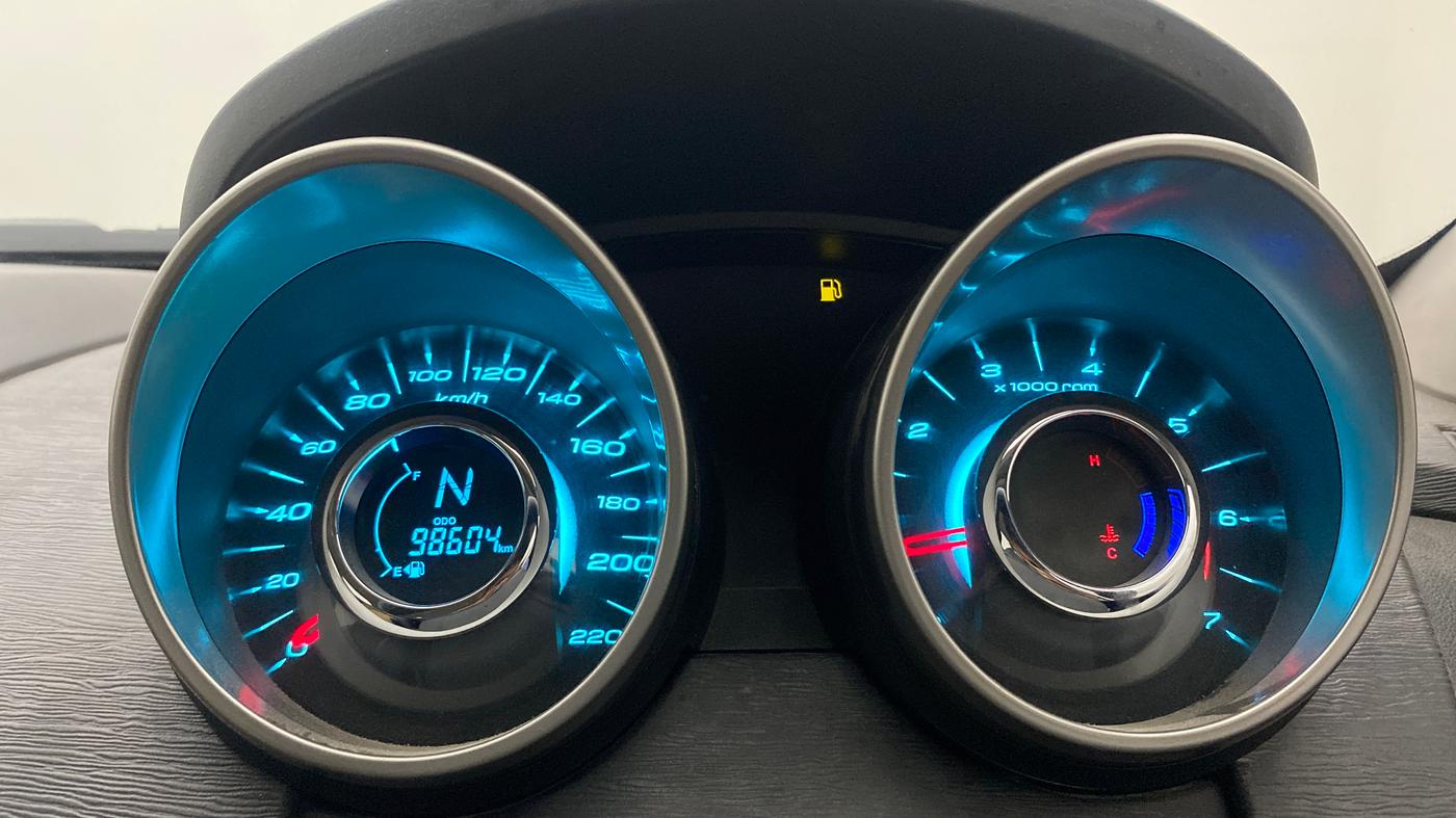 2019 Mahindra XUV500 W7, Diesel, Manual, 98,564 km, Odometer Image