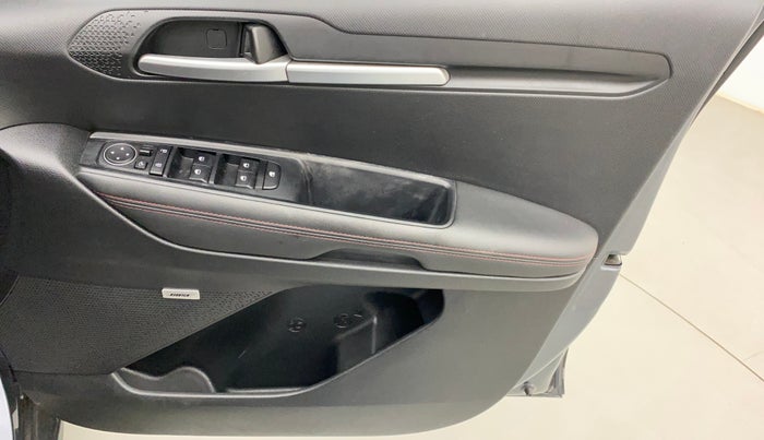 2021 KIA SONET GTX PLUS 1.5, Diesel, Manual, 33,248 km, Driver Side Door Panels Control