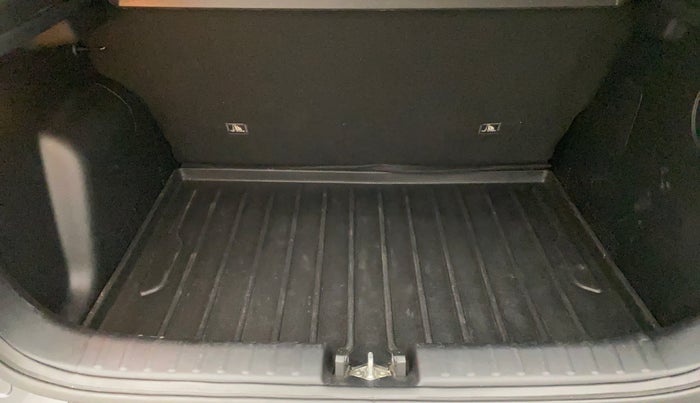 2021 KIA SONET GTX PLUS 1.5, Diesel, Manual, 33,248 km, Boot Inside