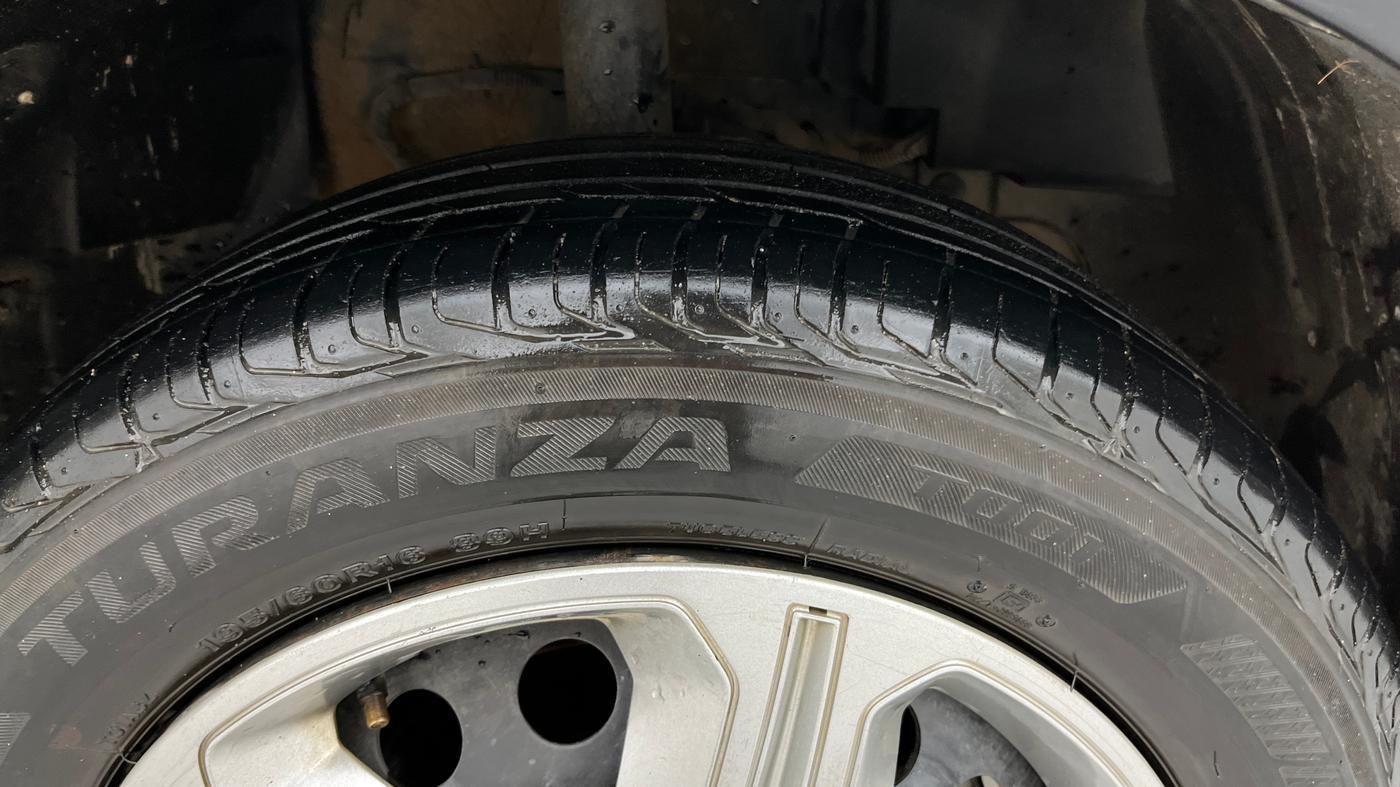 2020 Tata NEXON XM PETROL, Petrol, Manual, 58,424 km, Right Front Tyre Tread