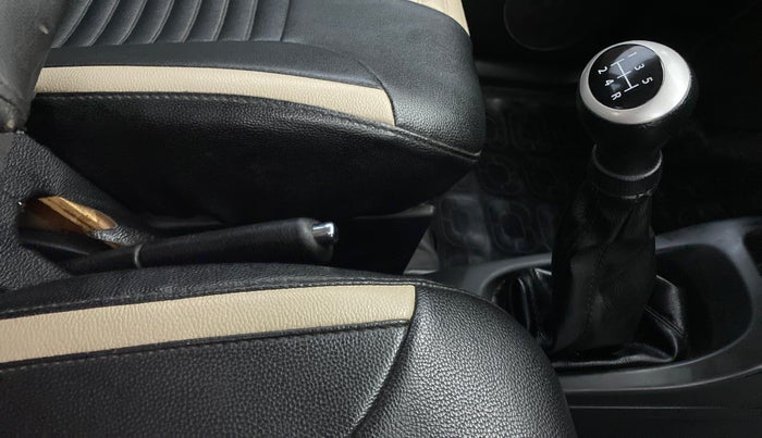 2018 Maruti Wagon R 1.0 VXI OPT, Petrol, Manual, 84,104 km, Gear Lever