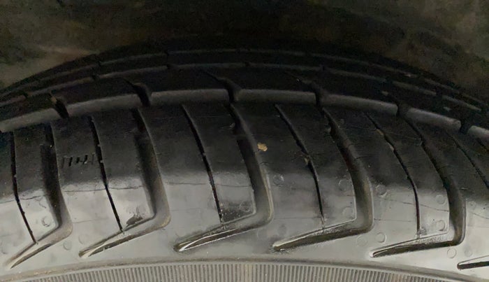 2010 Hyundai i10 SPORTZ 1.2 AT, Petrol, Automatic, 59,794 km, Right Rear Tyre Tread