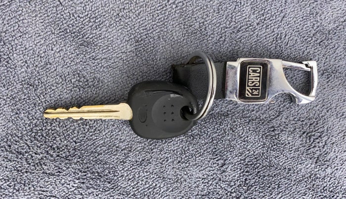 2010 Hyundai i10 SPORTZ 1.2 AT, Petrol, Automatic, 59,794 km, Key Close Up