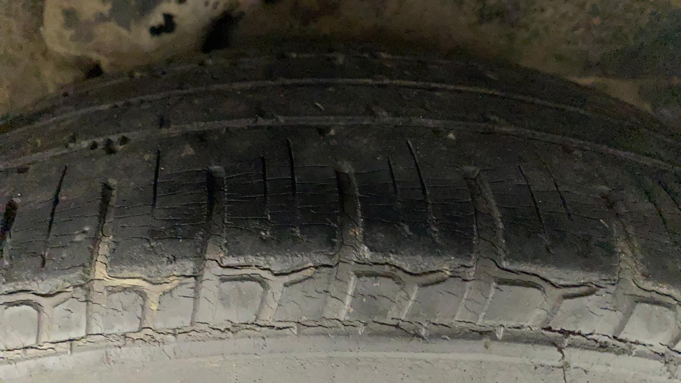 2010 Hyundai i10 SPORTZ 1.2 AT, Petrol, Automatic, 59,794 km, Left Rear Tyre Tread