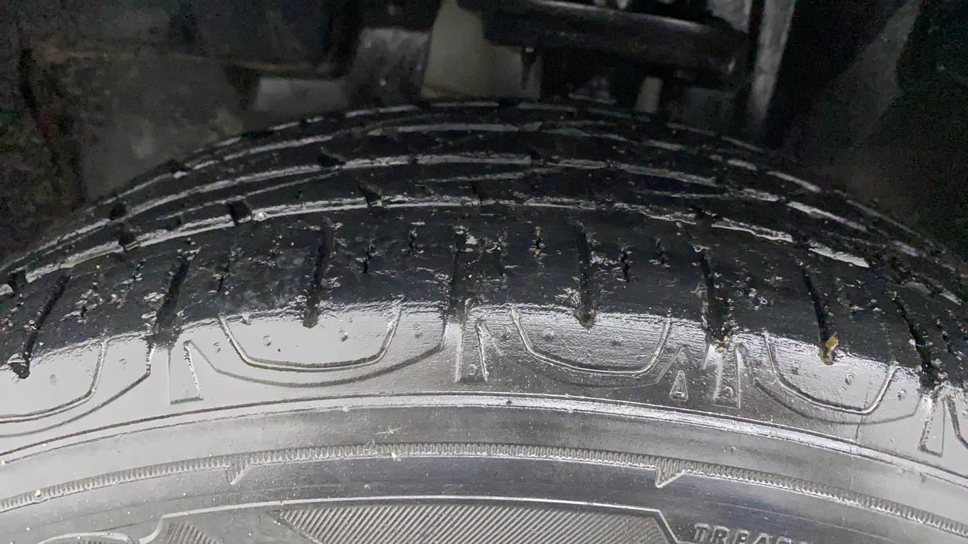 2019 Jeep Compass LONGITUDE (O) 2.0 DIESEL, Diesel, Manual, 26,987 km, Left Front Tyre Tread