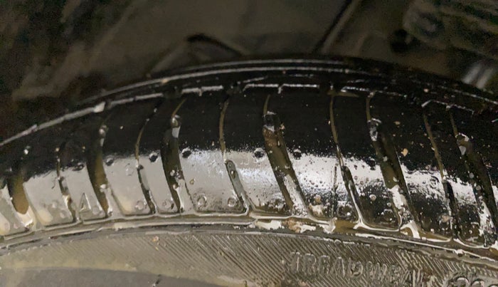 2018 Tata Tiago XTA PETROL, Petrol, Automatic, 22,067 km, Left Front Tyre Tread