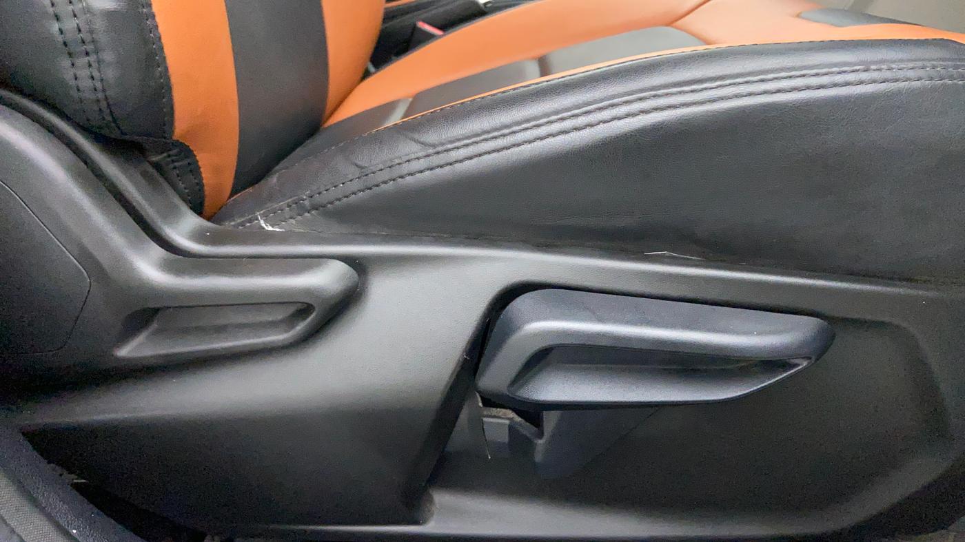 2022 Tata Tiago XZ+ CNG 1.2 RTN, CNG, Manual, 15,119 km, Driver Side Adjustment Panel
