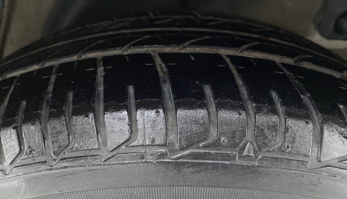 2013 Hyundai Verna FLUIDIC 1.6 SX VTVT OPT, Petrol, Manual, 36,802 km, Left Rear Tyre Tread