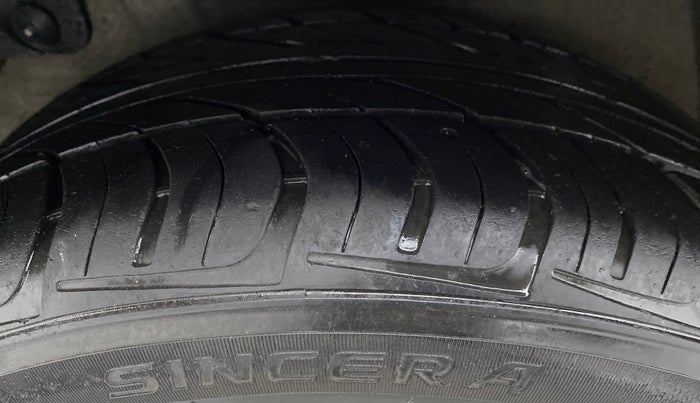2013 Hyundai Verna FLUIDIC 1.6 SX VTVT OPT, Petrol, Manual, 36,802 km, Right Rear Tyre Tread