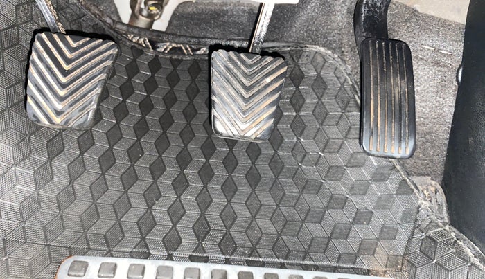 2022 KIA SELTOS HTK 1.5 PETROL, Petrol, Manual, 38,584 km, Pedals