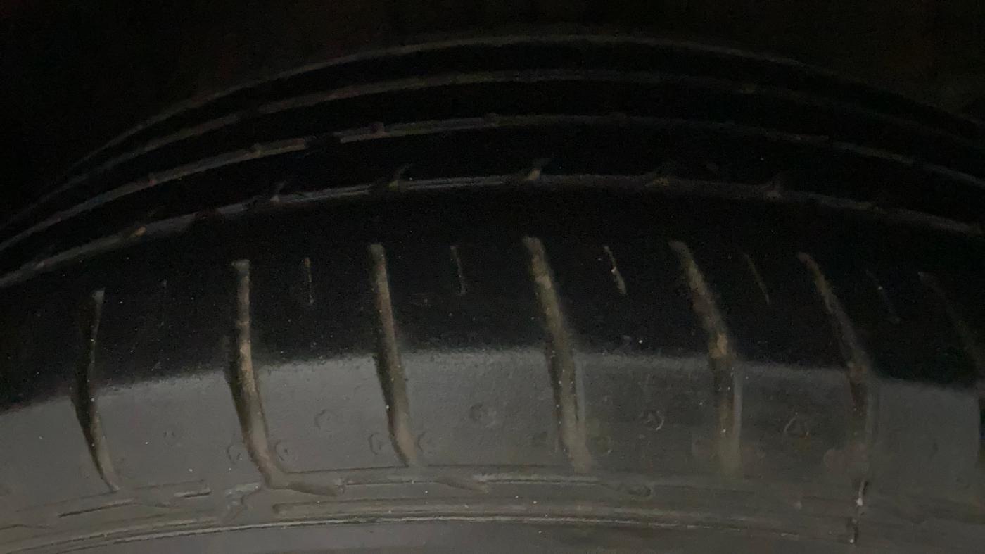 2022 KIA SELTOS HTK 1.5 PETROL, Petrol, Manual, 38,588 km, Right Front Tyre Tread