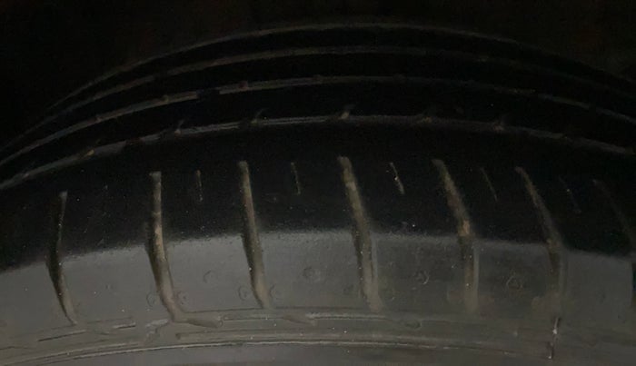 2022 KIA SELTOS HTK 1.5 PETROL, Petrol, Manual, 38,584 km, Right Front Tyre Tread