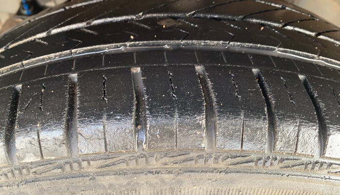 2019 Hyundai Grand i10 SPORTZ 1.2 KAPPA VTVT, Petrol, Manual, 36,778 km, Right Rear Tyre Tread