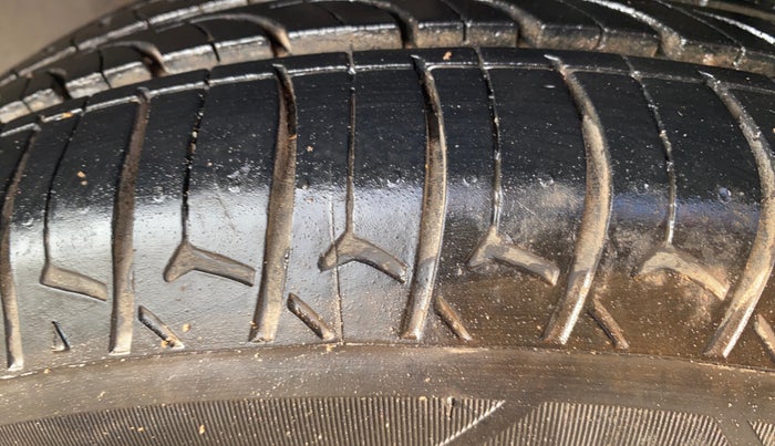 2019 Hyundai Grand i10 SPORTZ 1.2 KAPPA VTVT, Petrol, Manual, 36,778 km, Left Rear Tyre Tread