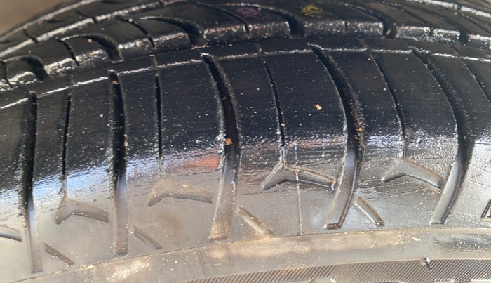 2019 Hyundai Grand i10 SPORTZ 1.2 KAPPA VTVT, Petrol, Manual, 36,778 km, Right Front Tyre Tread