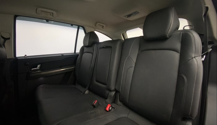 2019 Tata Hexa Varicor 400 XT, Diesel, Manual, 34,766 km, Right Side Rear Door Cabin