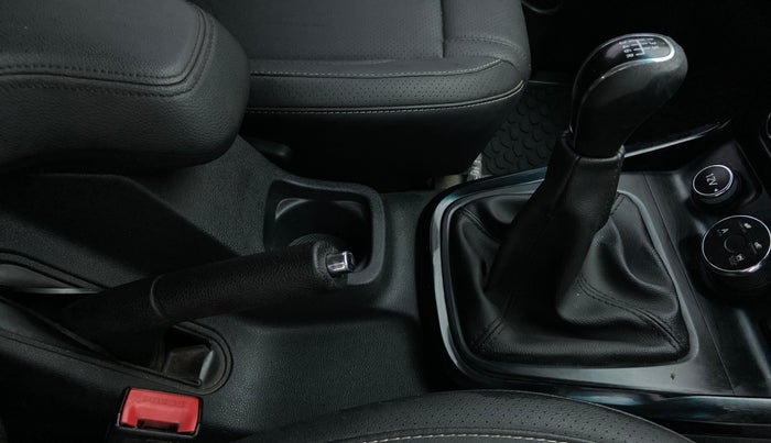 2019 Tata Hexa Varicor 400 XT, Diesel, Manual, 34,766 km, Gear Lever