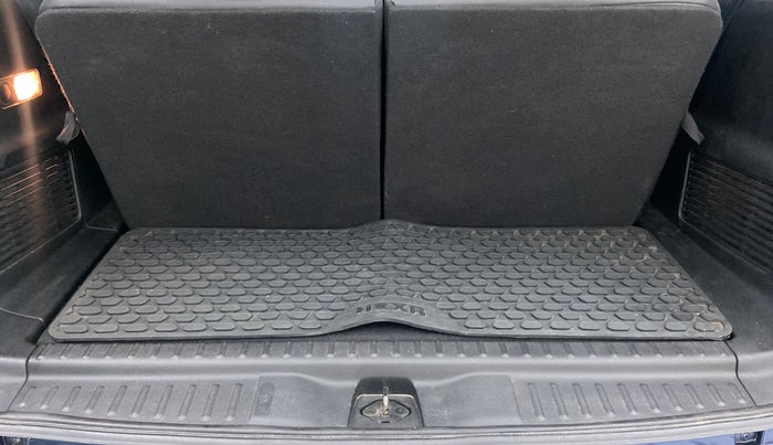 2019 Tata Hexa Varicor 400 XT, Diesel, Manual, 34,766 km, Boot Inside