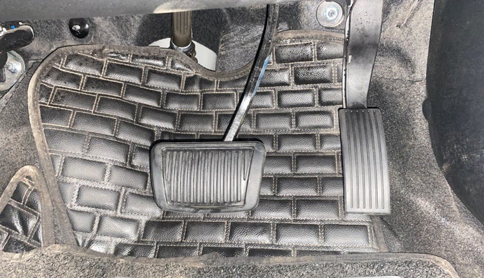 2023 Hyundai NEW I20 Sportz 1.2 IVT, Petrol, Automatic, 32,945 km, Pedals