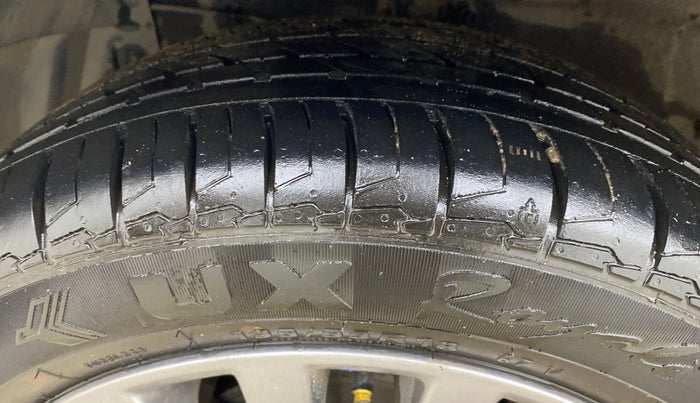 2018 Maruti Ciaz ALPHA 1.4 PETROL, Petrol, Manual, 61,942 km, Left Front Tyre Tread