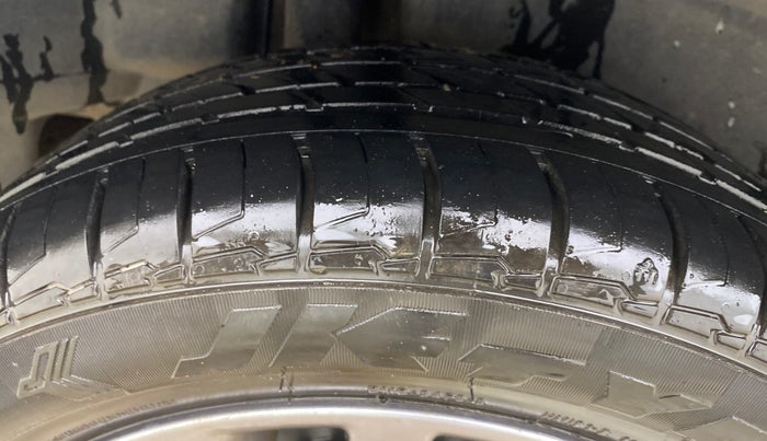 2018 Maruti Ciaz ALPHA 1.4 PETROL, Petrol, Manual, 61,942 km, Right Rear Tyre Tread