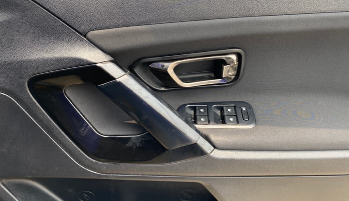 2022 Tata Safari XT PLUS, Diesel, Manual, 77,215 km, Driver Side Door Panels Control