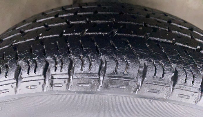 2012 Maruti Zen Estilo VXI, Petrol, Manual, 10,481 km, Right Front Tyre Tread