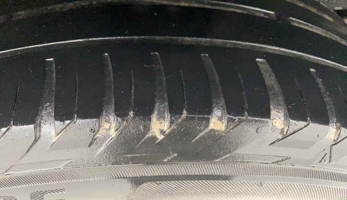 2020 Jeep Compass LIMITED PLUS DIESEL, Diesel, Manual, 91,400 km, Left Rear Tyre Tread