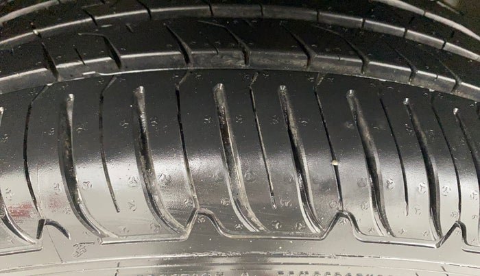 2020 Jeep Compass LIMITED PLUS DIESEL, Diesel, Manual, 91,400 km, Left Front Tyre Tread