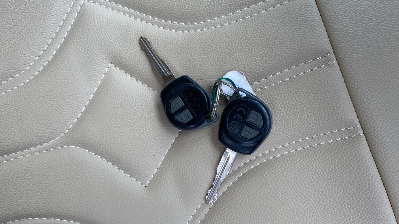 2015 Maruti Ciaz VXI, Petrol, Manual, 98,457 km, Key Close Up