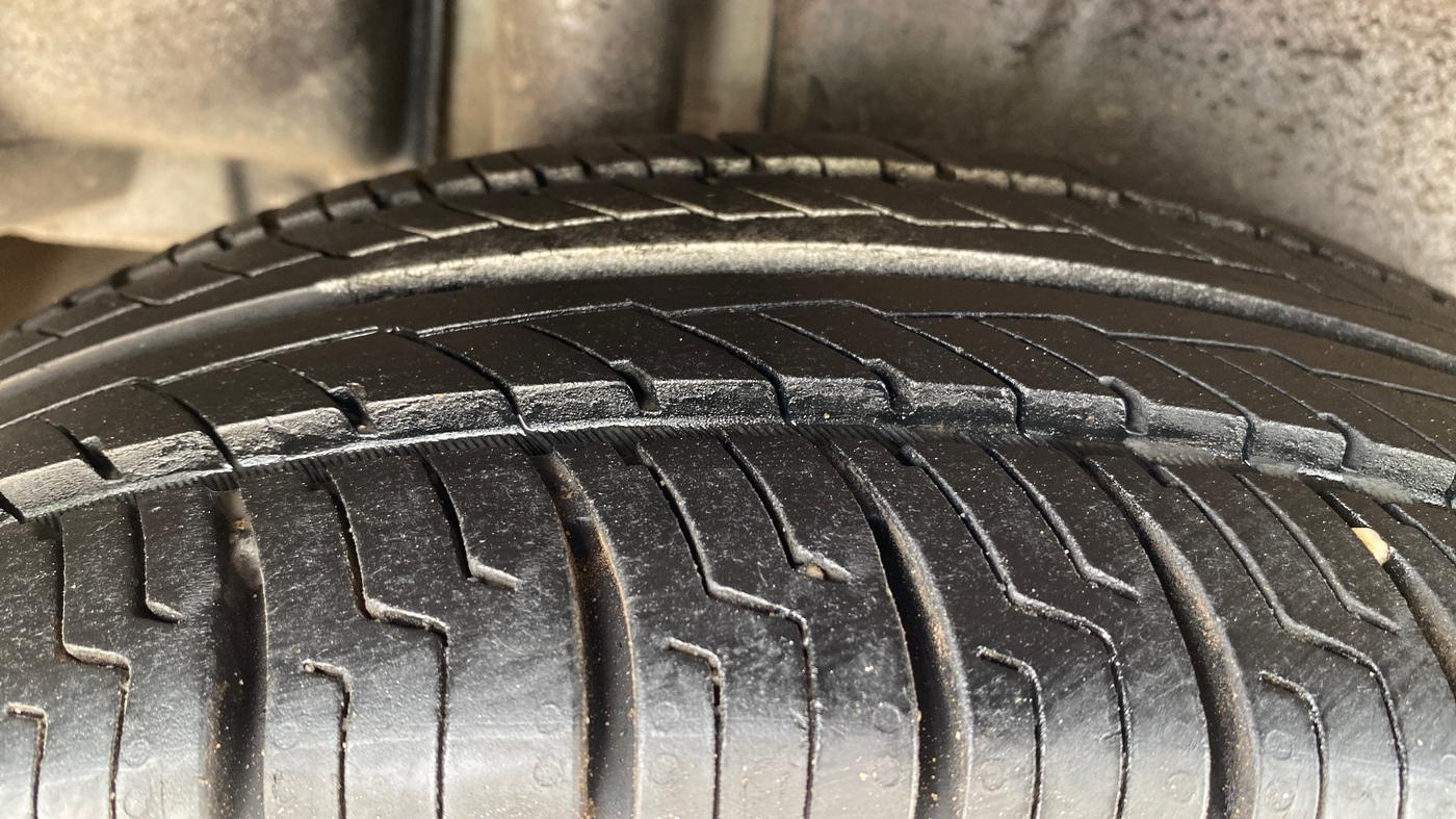 2015 Maruti Ciaz VXI, Petrol, Manual, 98,457 km, Right Rear Tyre Tread