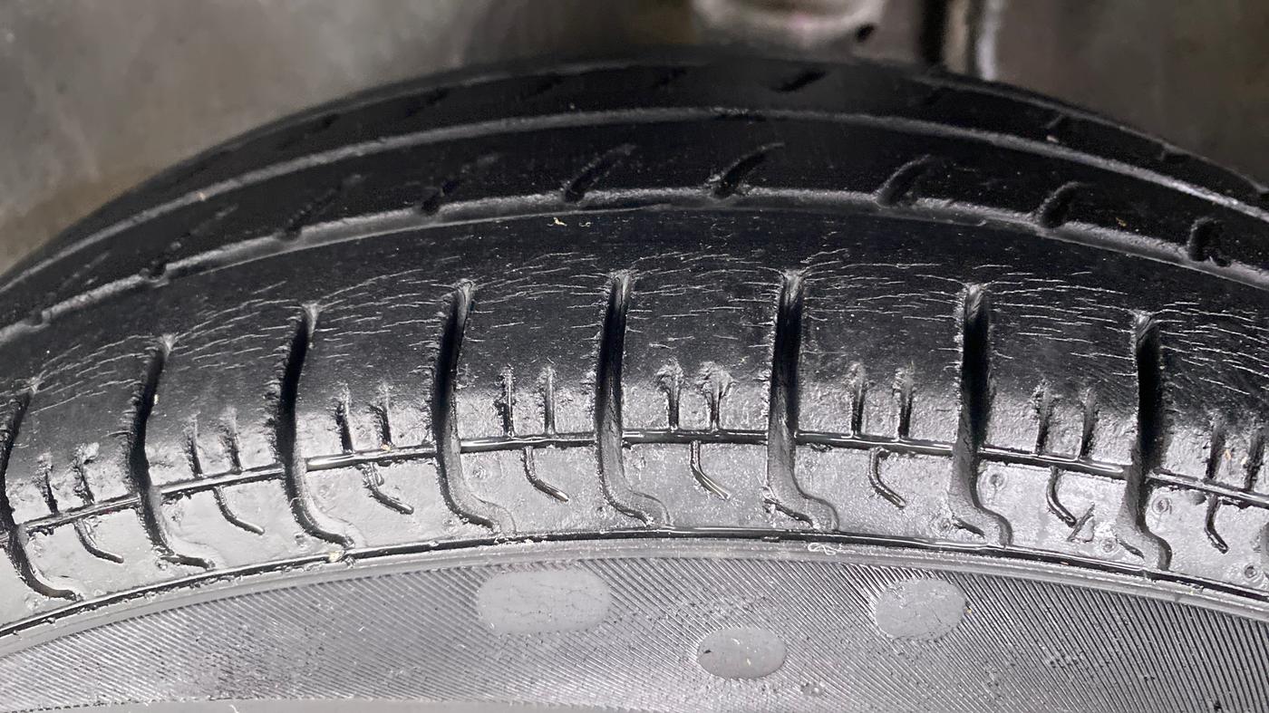 2012 Maruti Alto 800 LXI, Petrol, Manual, 24,711 km, Left Front Tyre Tread