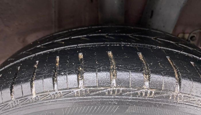 2017 Hyundai Xcent SX 1.2, Petrol, Manual, 32,061 km, Left Rear Tyre Tread