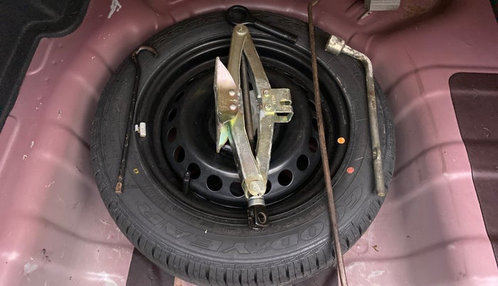 2017 Hyundai Xcent SX 1.2, Petrol, Manual, 32,061 km, Spare Tyre