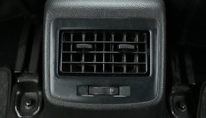 2017 Hyundai Xcent SX 1.2, Petrol, Manual, 32,061 km, Rear AC Vents