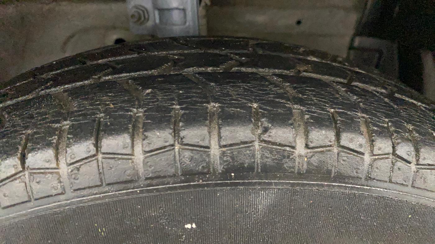 2016 Maruti Swift VXI, Petrol, Manual, 46,012 km, Right Front Tyre Tread
