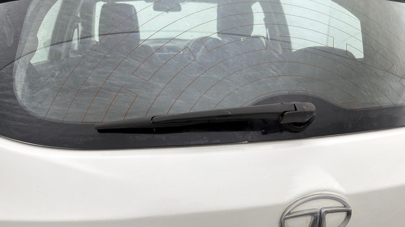 2018 Tata Tiago XZ PETROL, CNG, Manual, 1,17,606 km, Rear Wiper
