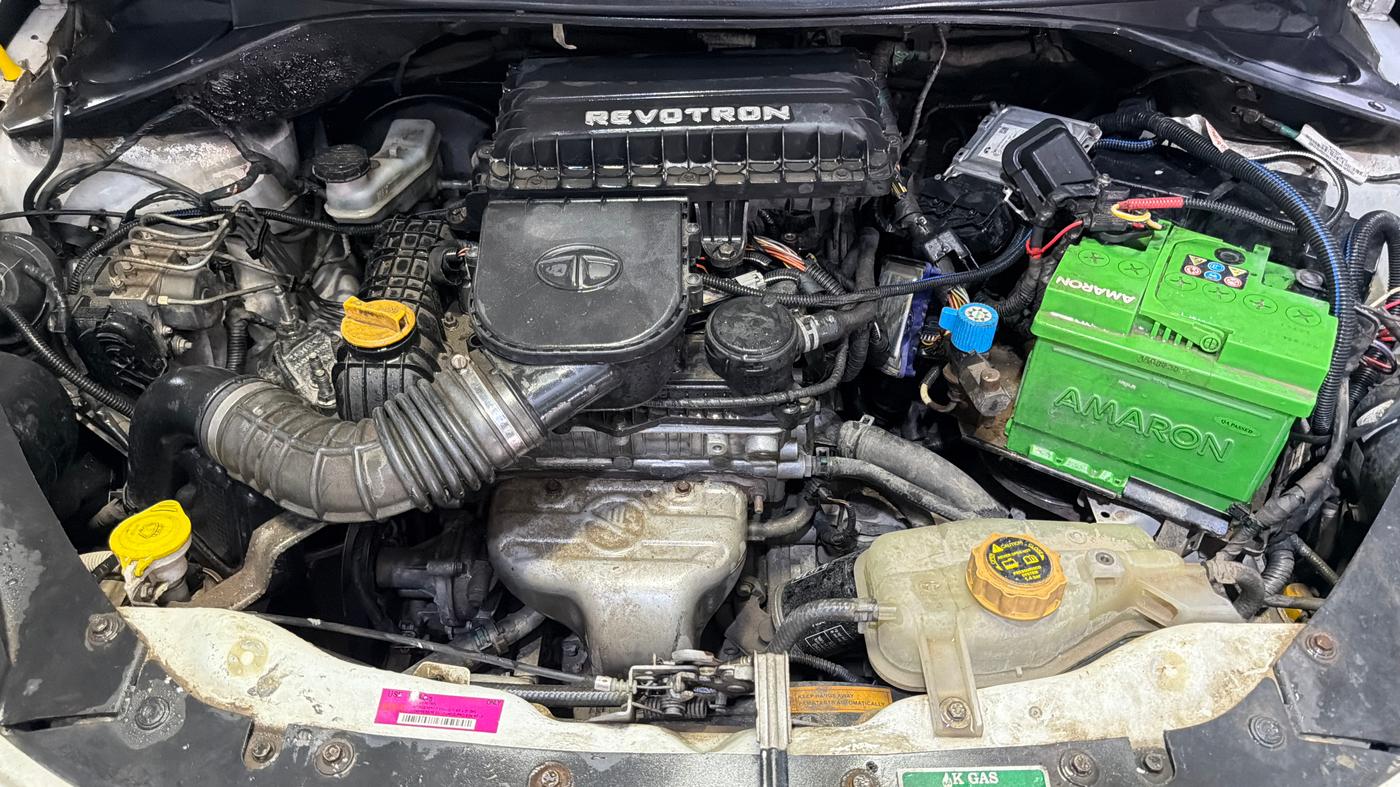 2018 Tata Tiago XZ PETROL, CNG, Manual, 1,17,606 km, Engine View