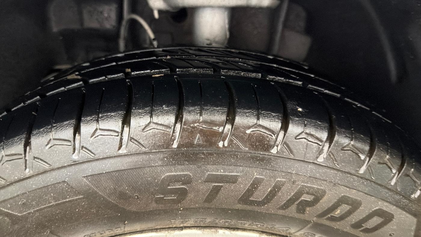 2018 Tata Tiago XZ PETROL, CNG, Manual, 1,17,606 km, Left Front Tyre Tread
